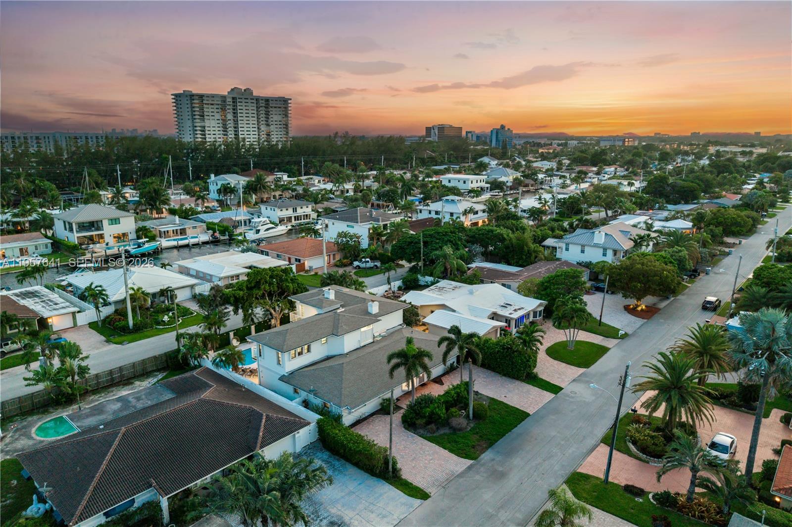 POMPANO SHORES - Residential