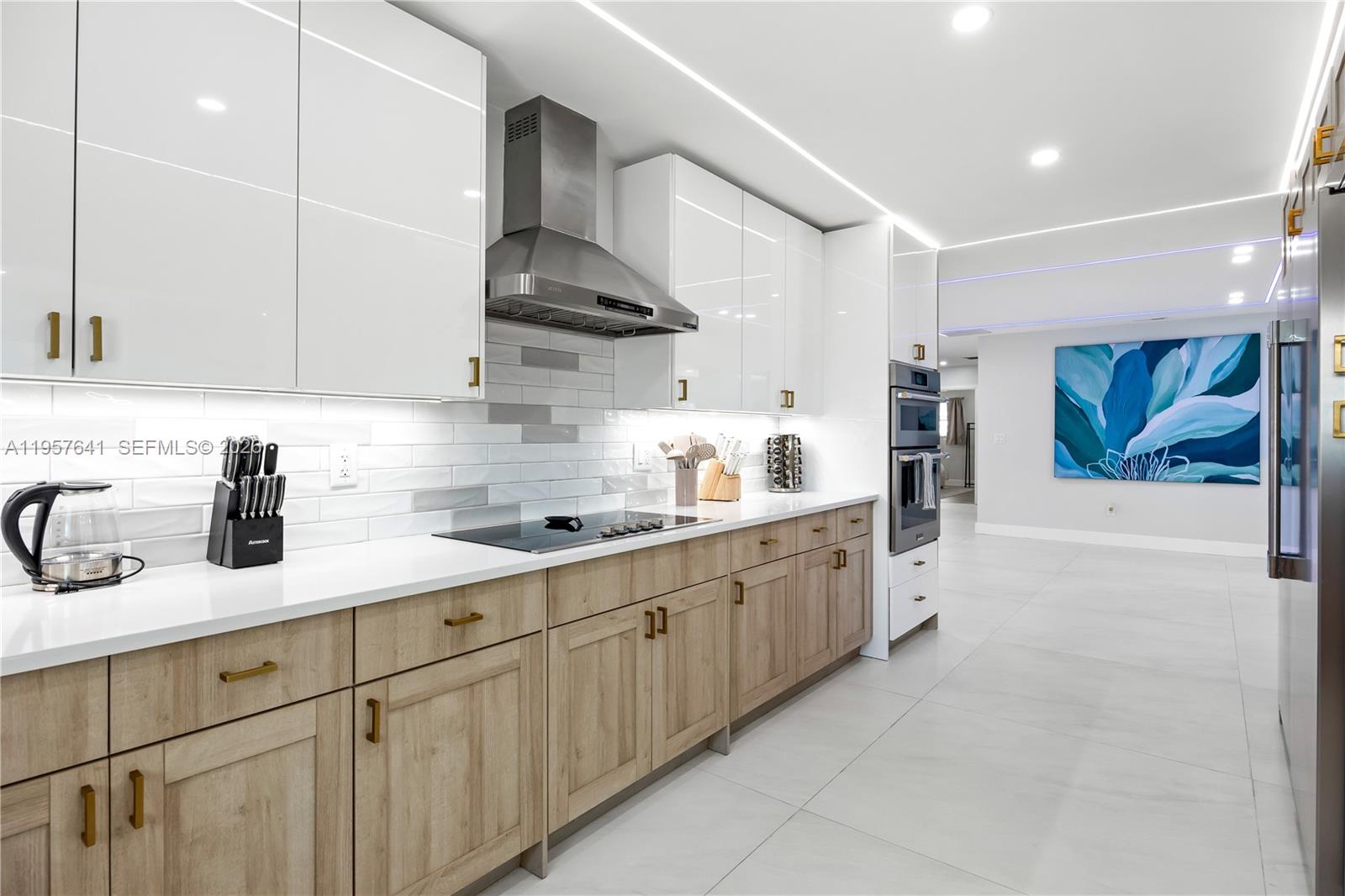 POMPANO SHORES - Residential