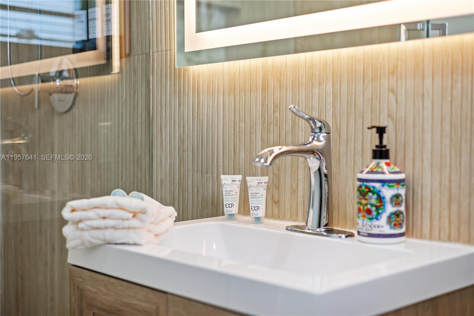 POMPANO SHORES - Residential