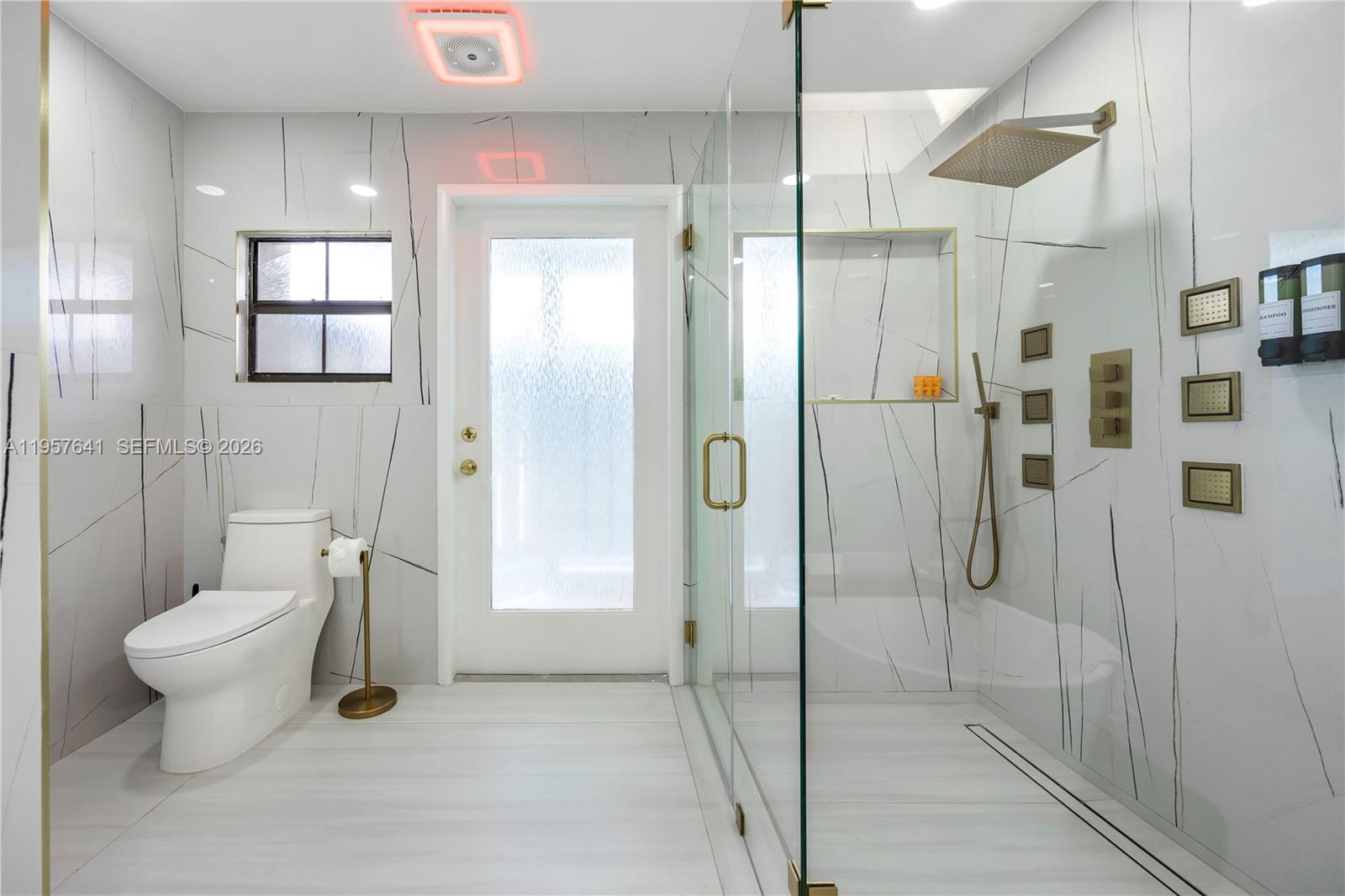 POMPANO SHORES - Residential