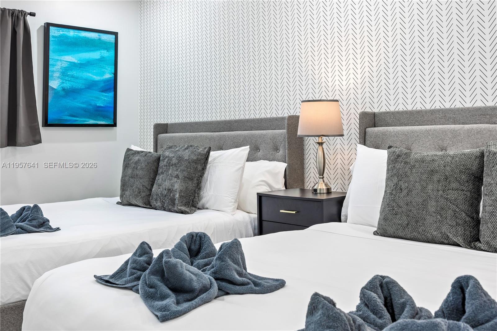 POMPANO SHORES - Residential