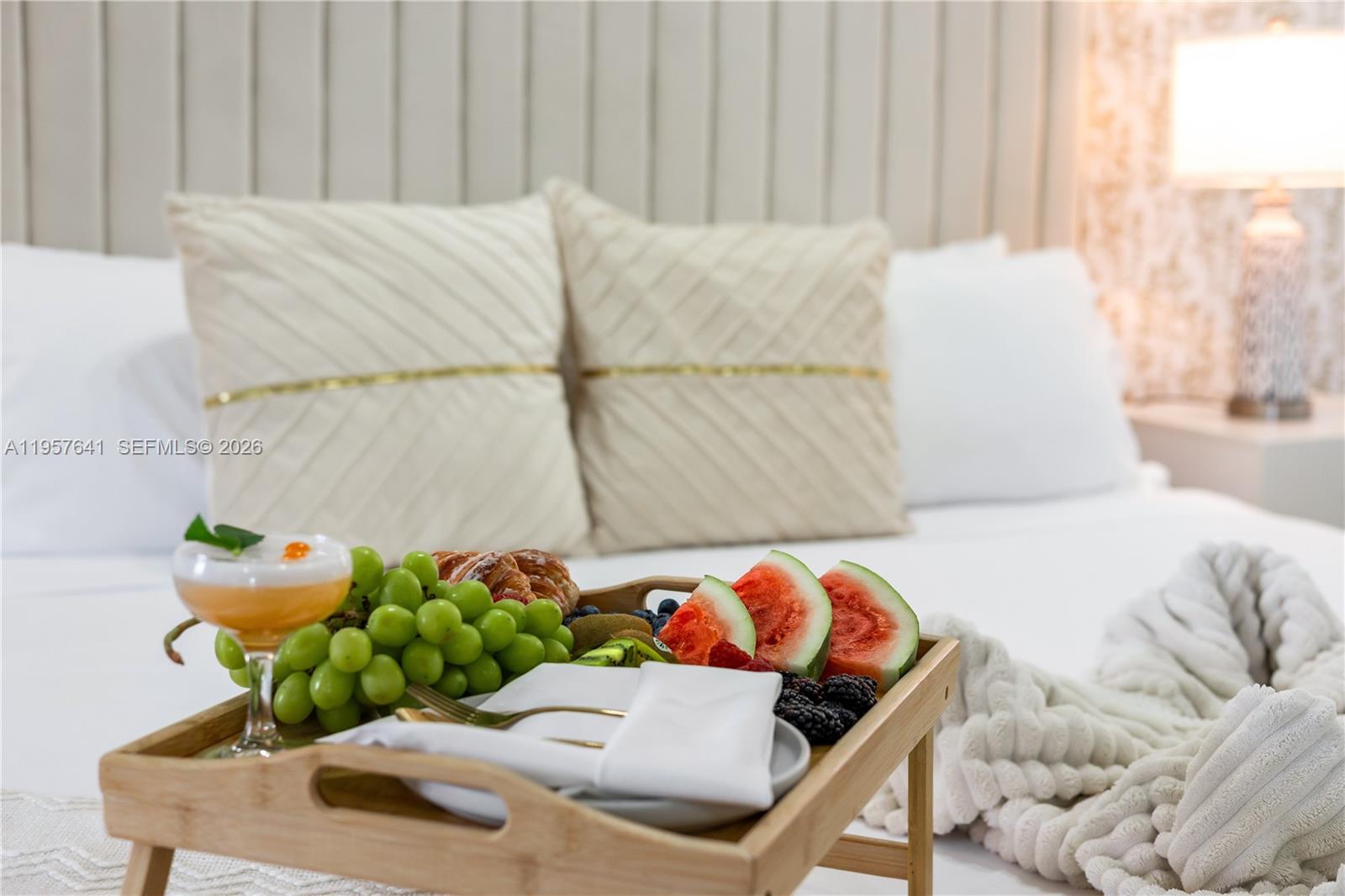 POMPANO SHORES - Residential