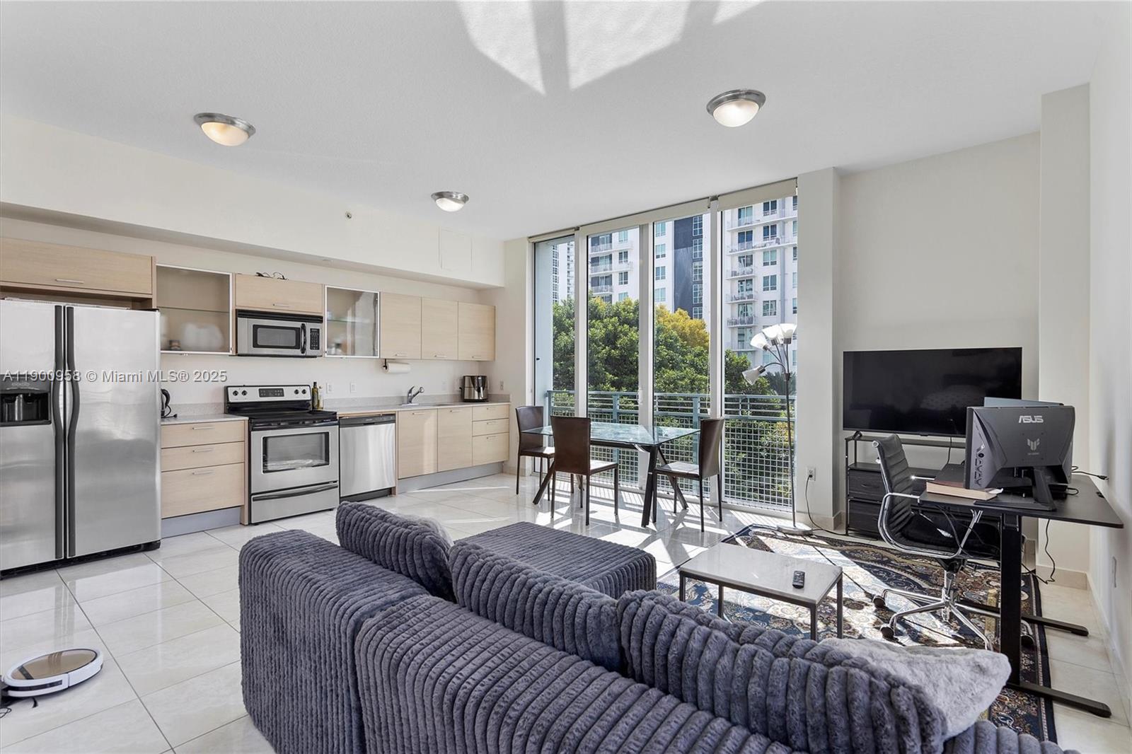 350 NE 24th St 410