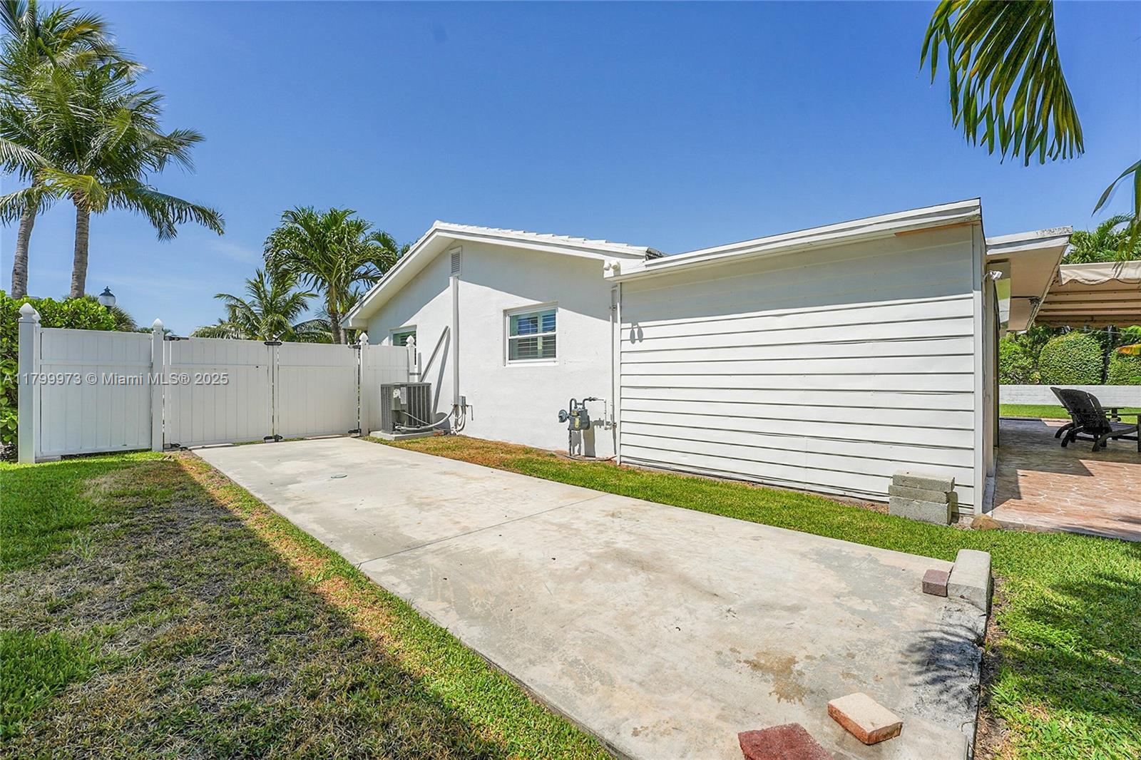PALM BEACH SHORES - Residential