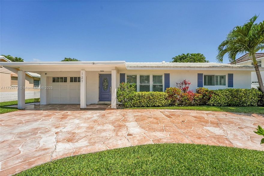 Amazing, renovated property and location in prestigious Palm Beach Shores, Singer Island. 2 minute walk to the beach, this lovely home would make an ideal Airbnb, VRBO or primary home for a lucky buyer. Move in ready, available furnished. Huge backyard, room for expansion, a pool and more. Easy to enclose screened patio for an additional 1000 sq. ft. then ARV is $1.6M. Built in BBQ and chimney on patio. Bahama tile roof. Porcelain title and vanilla swirl granite. Gas stove/oven. Room to store your RV or boat. No HOA, No rental restrictions. Motivated.
Wholesale financing available for qualified buyers with starting rates as low as 3.5%! Only $4051 P&I per month first year!*