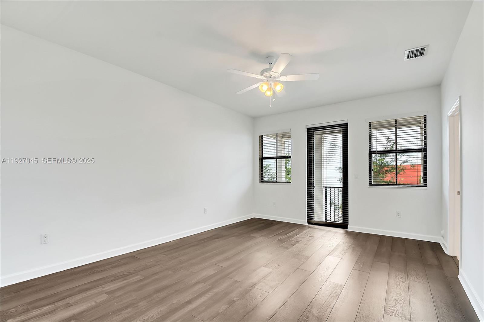 DORAL CAY - Residential Lease