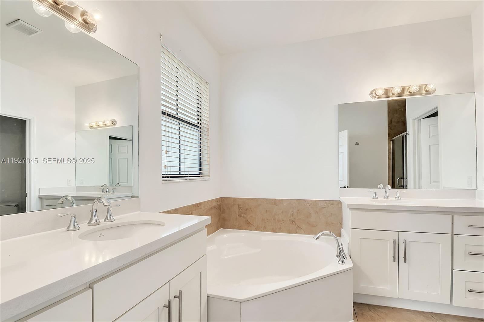 DORAL CAY - Residential Lease