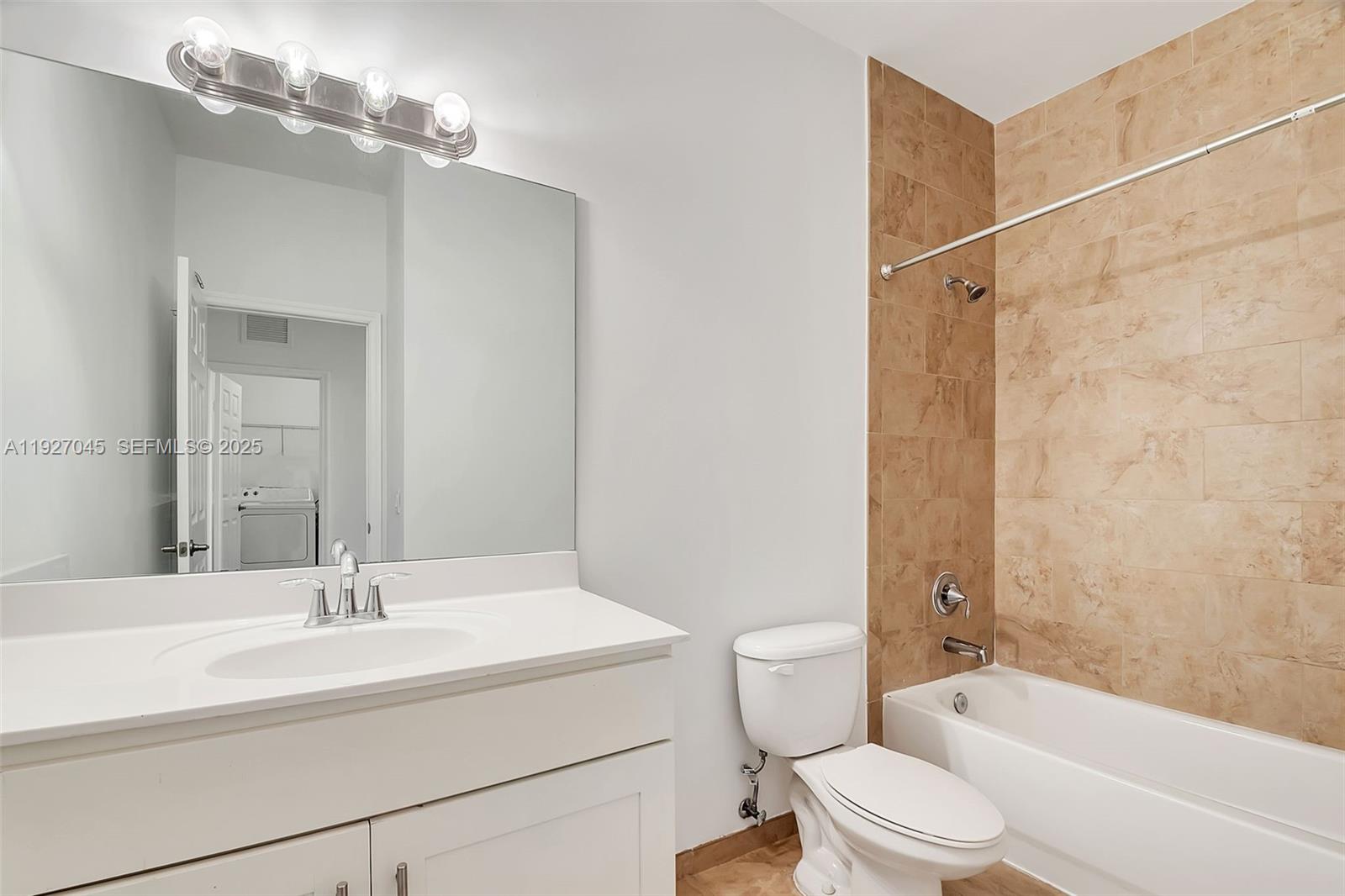 DORAL CAY - Residential Lease