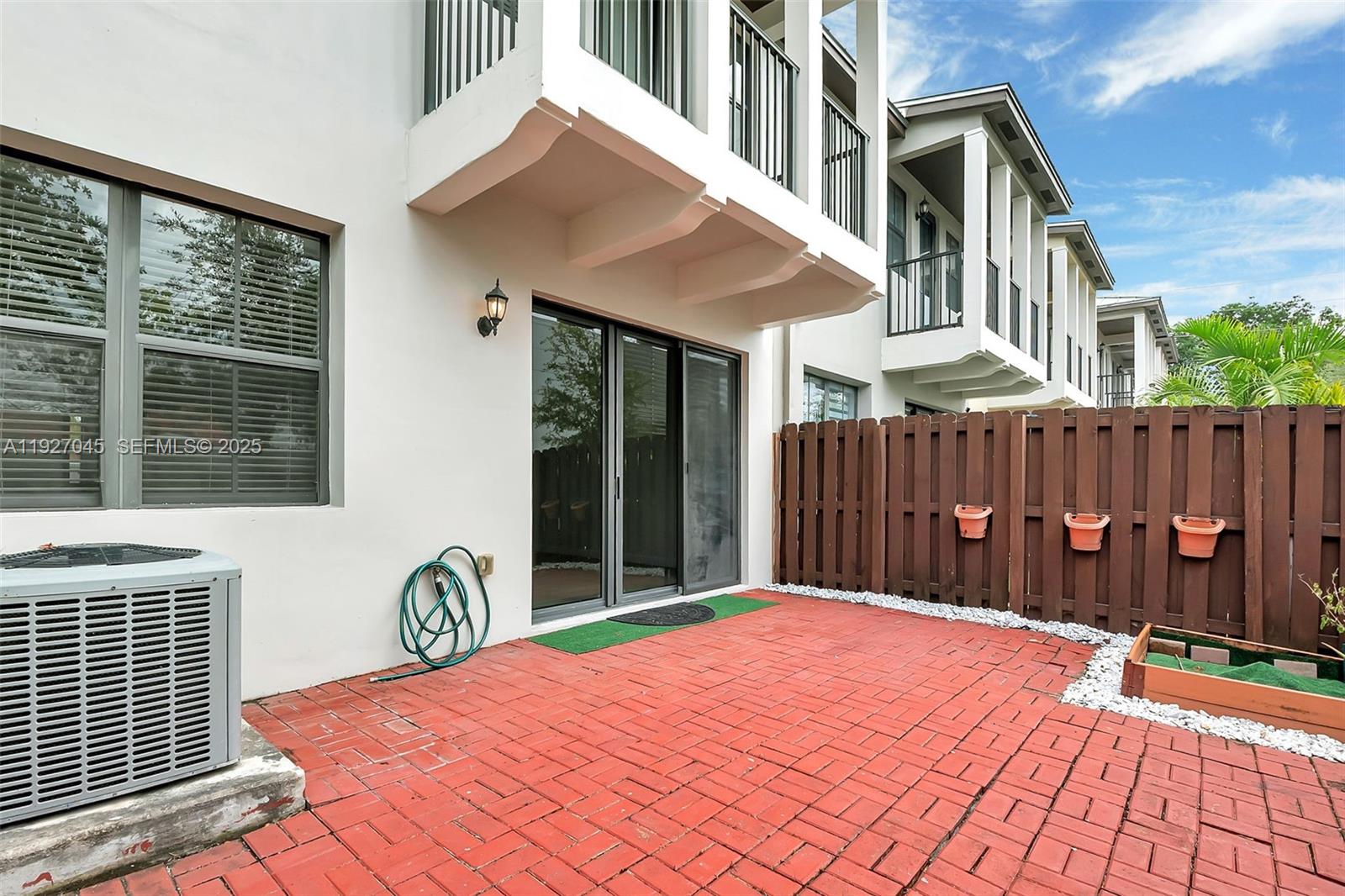 DORAL CAY - Residential Lease