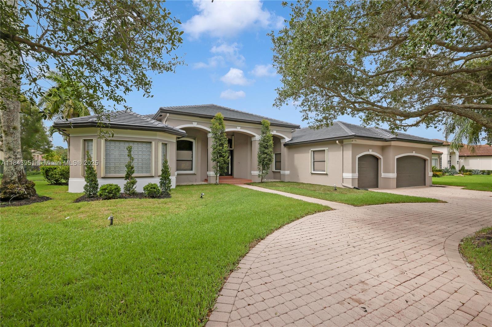 13161 SW 40th St, Davie, FL, 33330/$1,999,000 1 13161 SW 40th St
