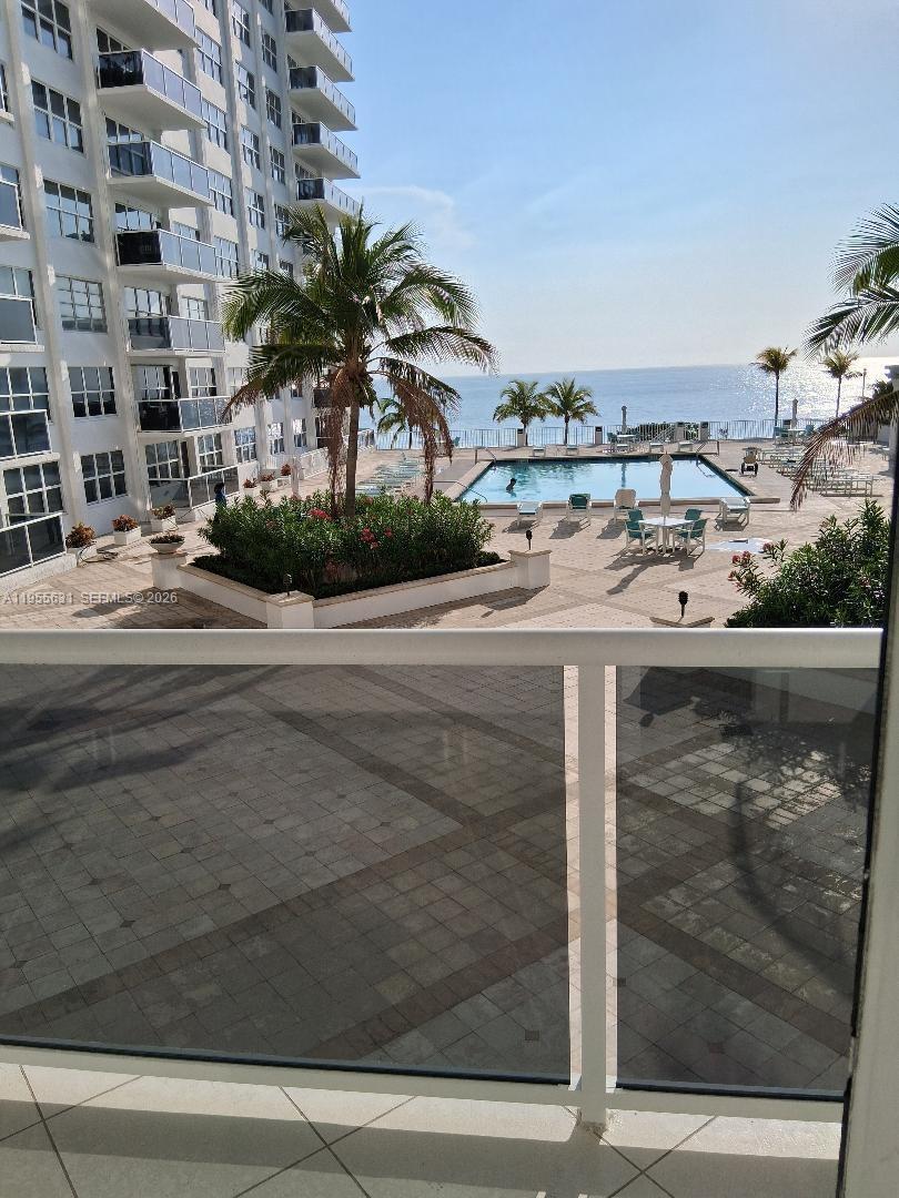 3500 Galt Ocean Dr 206