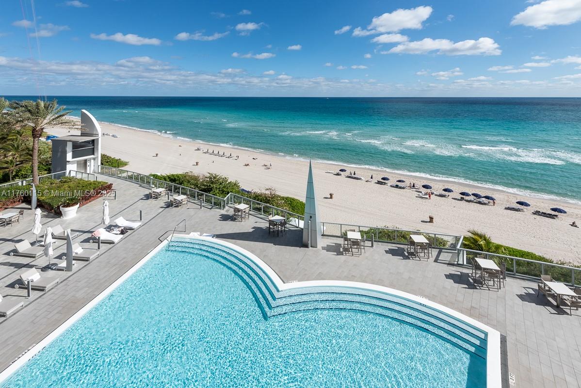 17121 Collins Ave 904