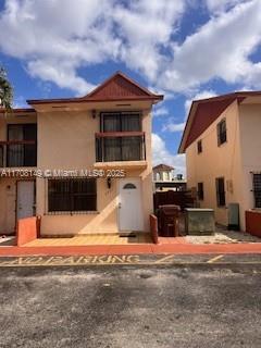 5931 W 16th Ln 10, Hialeah, Miami-Dade County, Florida - 3 Bedrooms  
2 Bathrooms - 