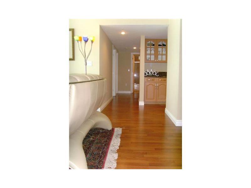 THE FLORIDIAN CONDO - Residential Lease