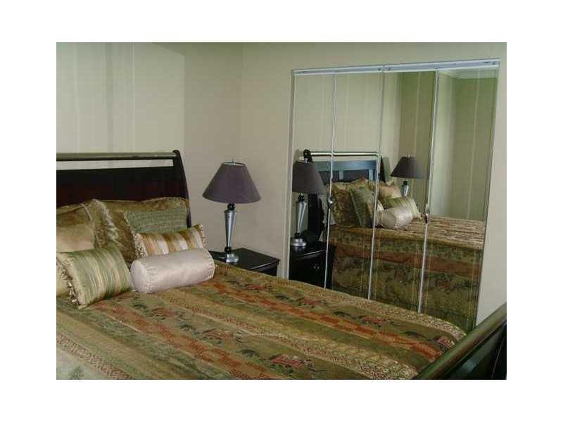 THE FLORIDIAN CONDO - Residential Lease