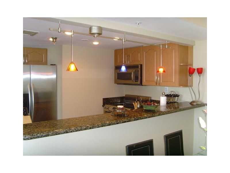 THE FLORIDIAN CONDO - Residential Lease