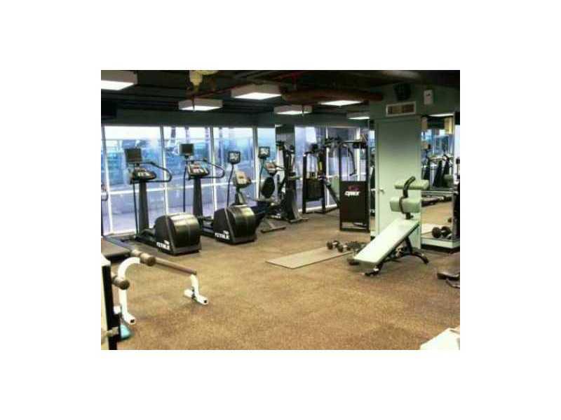 THE FLORIDIAN CONDO - Residential Lease