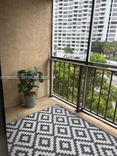 DESOTO PARK CONDO - Residential Lease