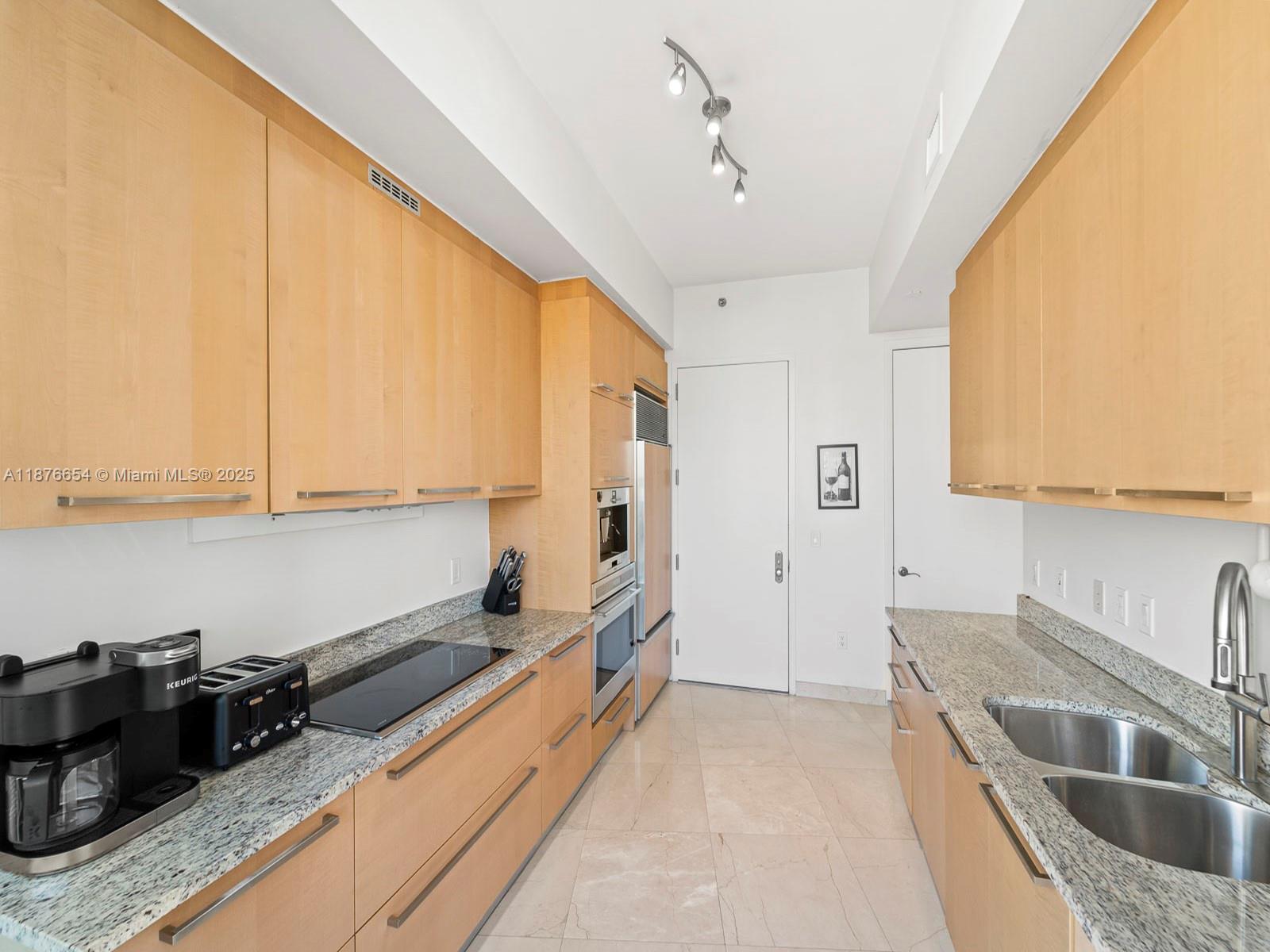 TDR TOWER II CONDO - Residential Lease