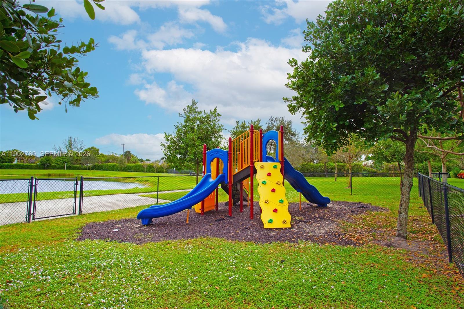 PLANTATION BUSINESS PARK - Residential