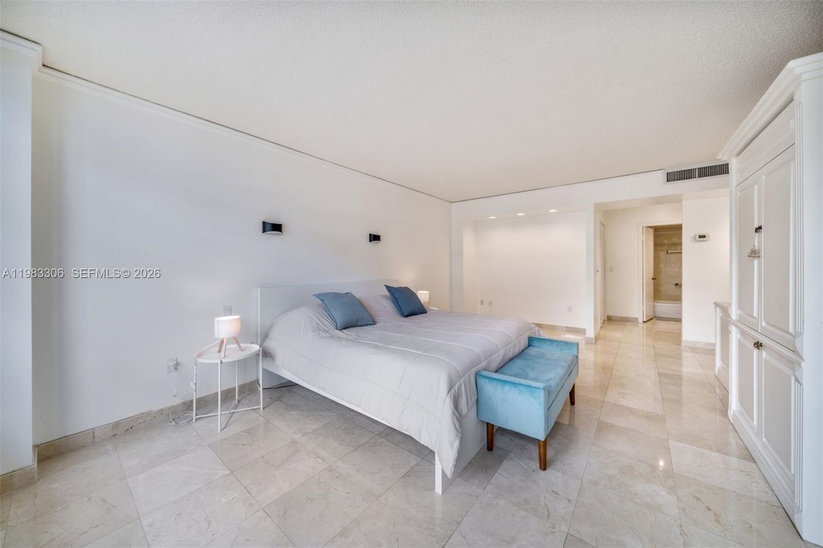 BALMORAL CONDO - Residential