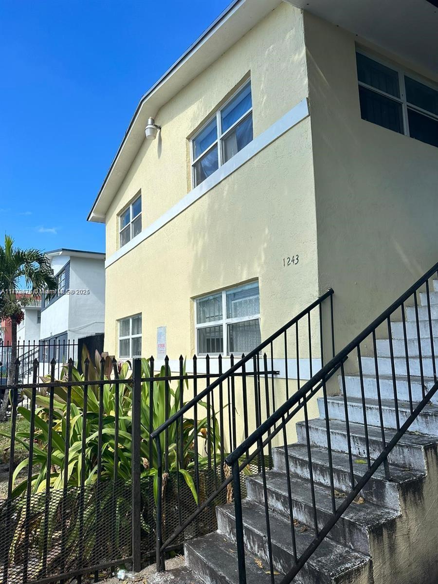 1243 NW 61st St