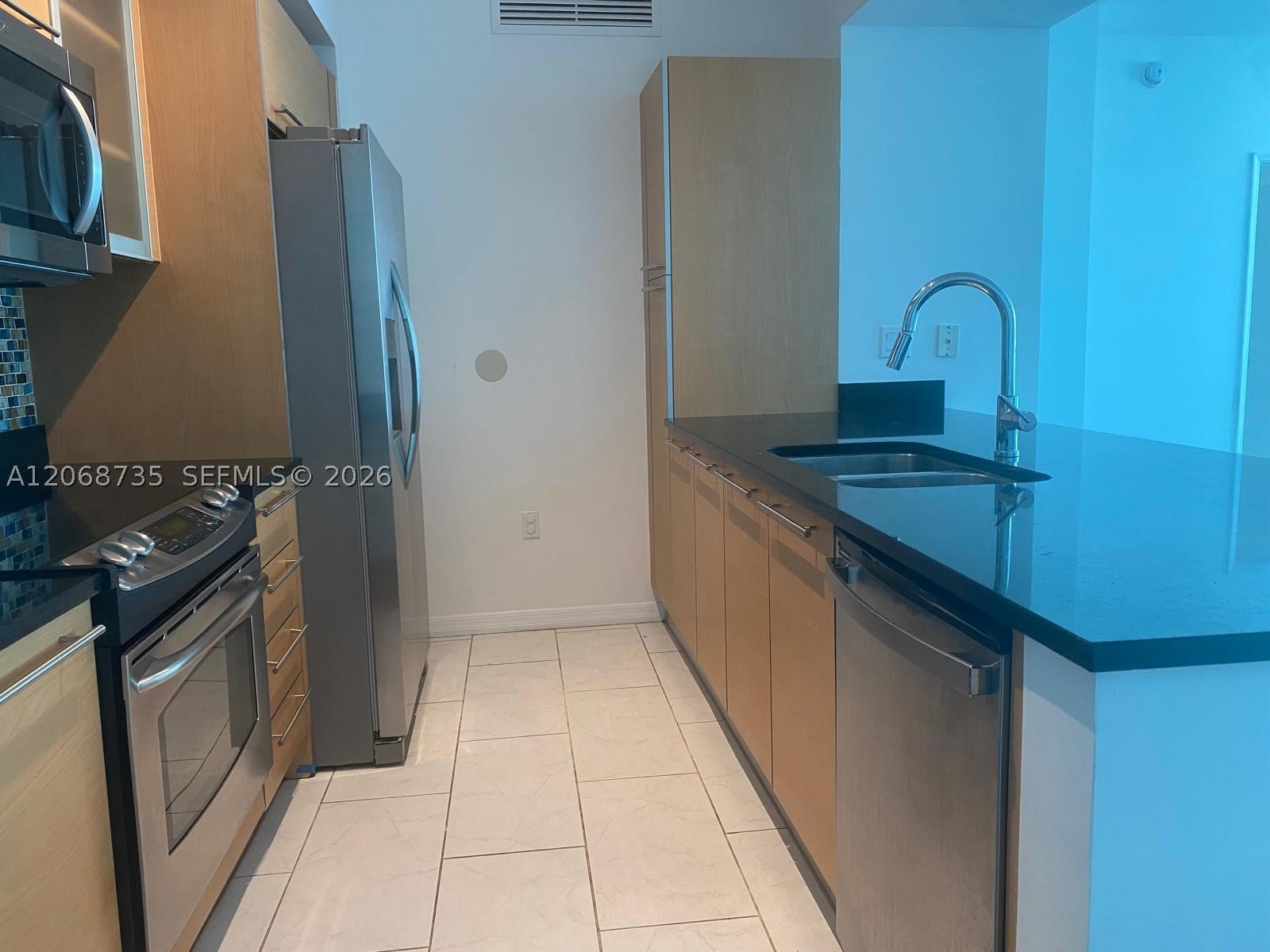 951 Brickell Ave 1210