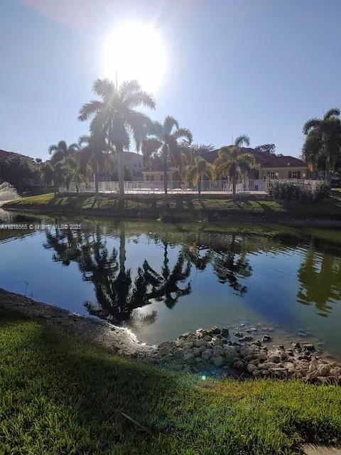 THE RESIDENCE - Residential