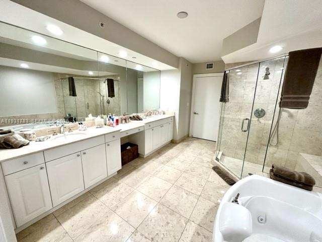 HAMPTONS SOUTH CONDO - Residential Lease