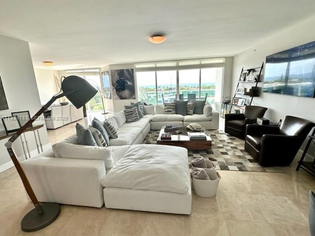 HAMPTONS SOUTH CONDO - Residential Lease