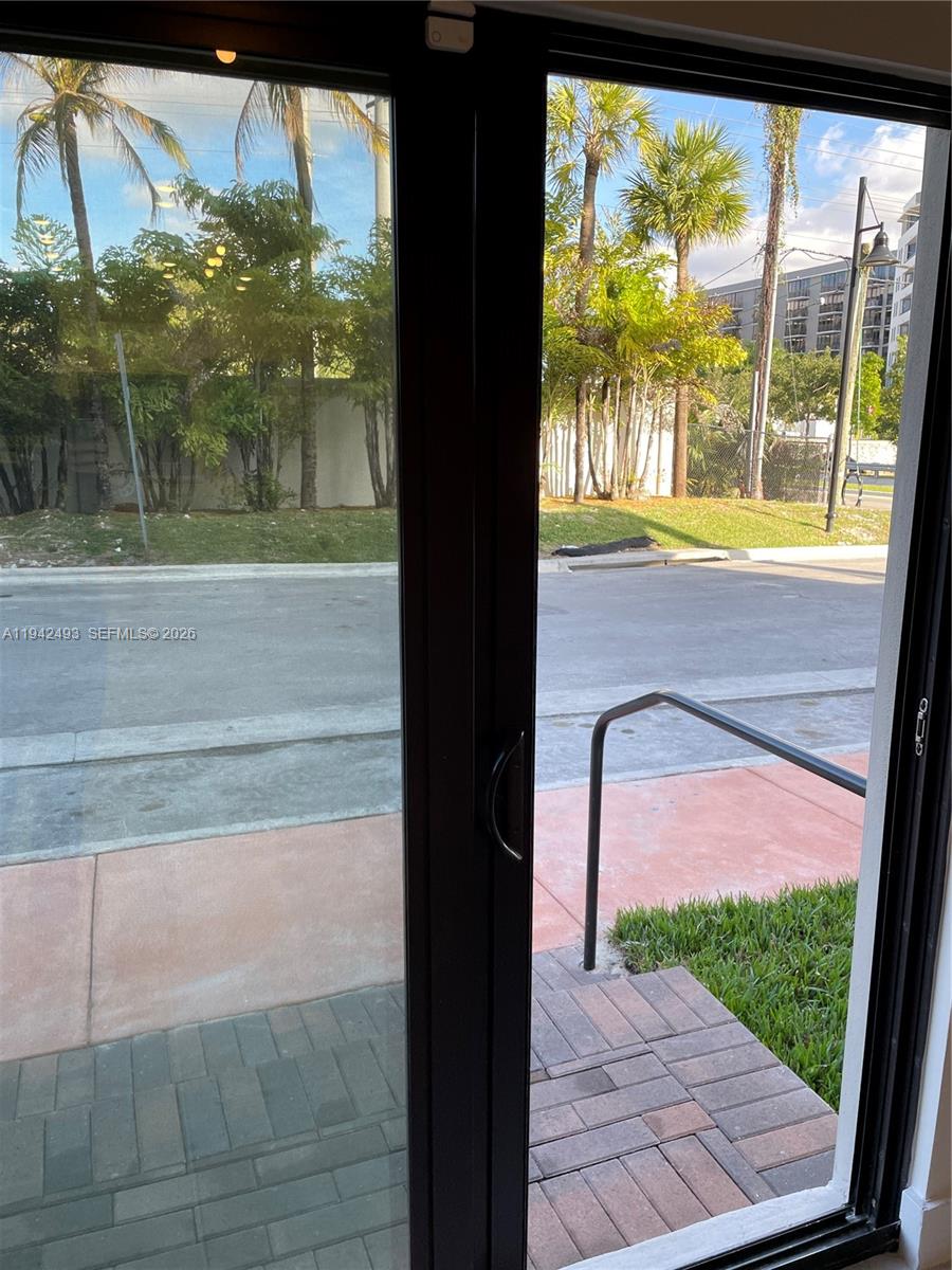 DOWNTOWN DORAL SOUTH PHAS - Residential