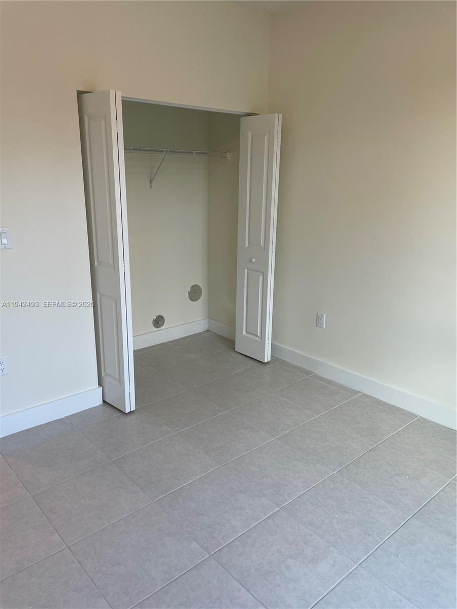 DOWNTOWN DORAL SOUTH PHAS - Residential