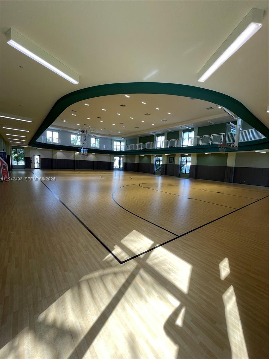 DOWNTOWN DORAL SOUTH PHAS - Residential