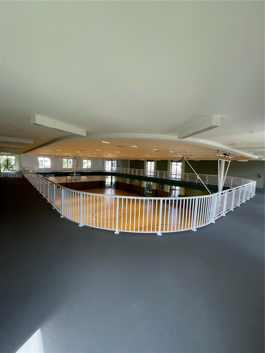 DOWNTOWN DORAL SOUTH PHAS - Residential