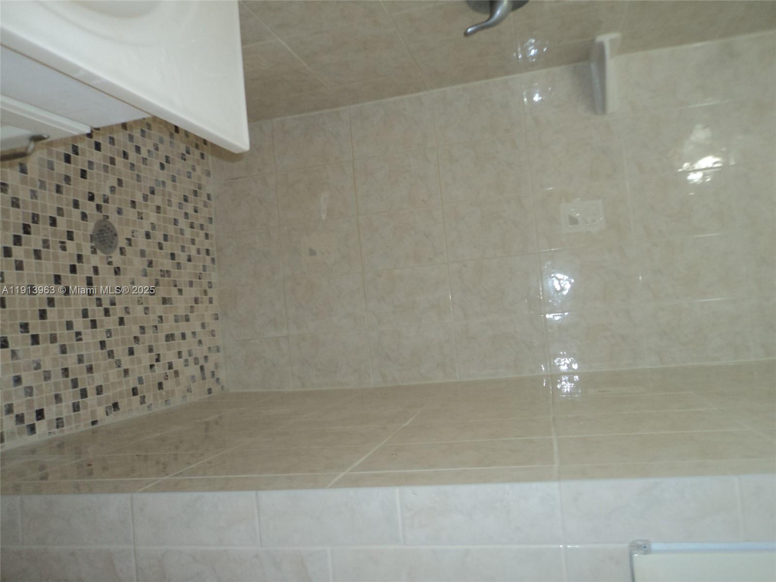 SOUTH HOLLYWOOD AMD PLAT - Residential