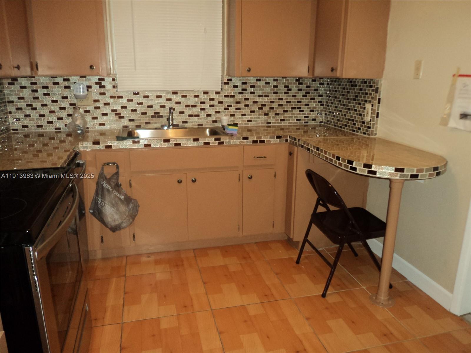 SOUTH HOLLYWOOD AMD PLAT - Residential