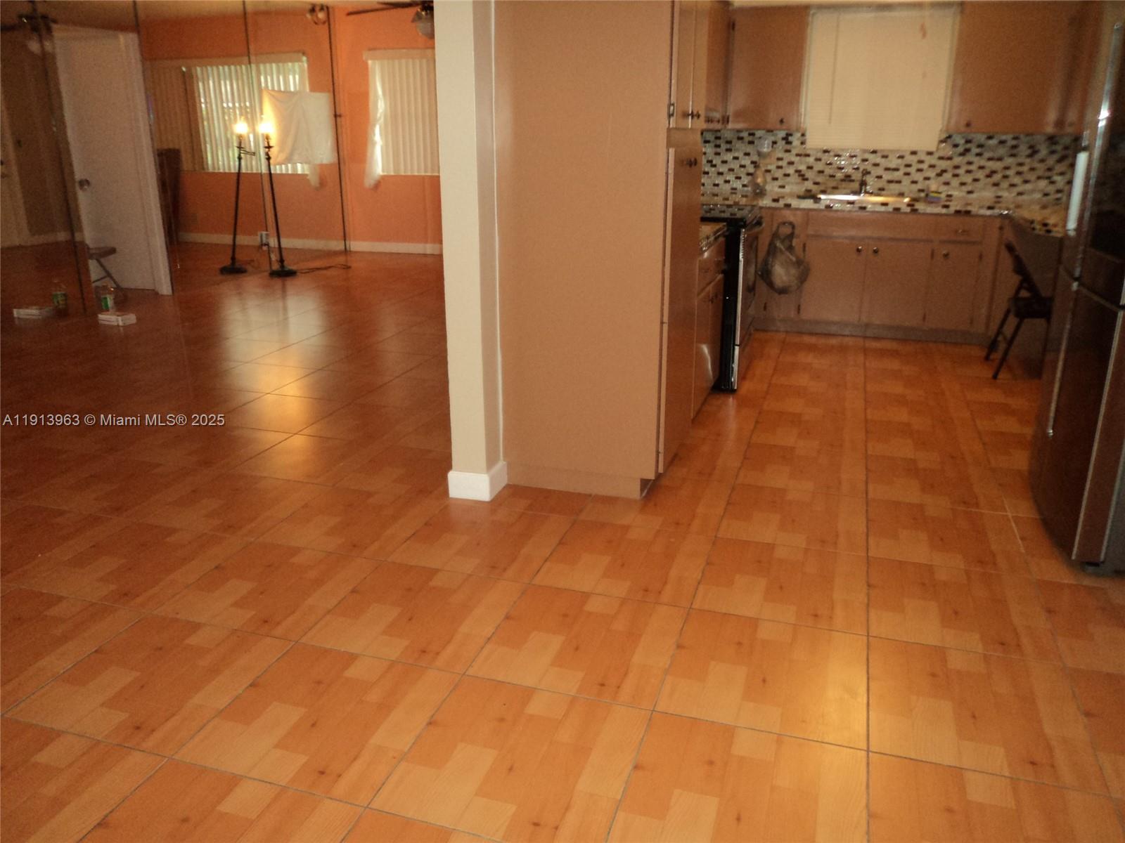 SOUTH HOLLYWOOD AMD PLAT - Residential