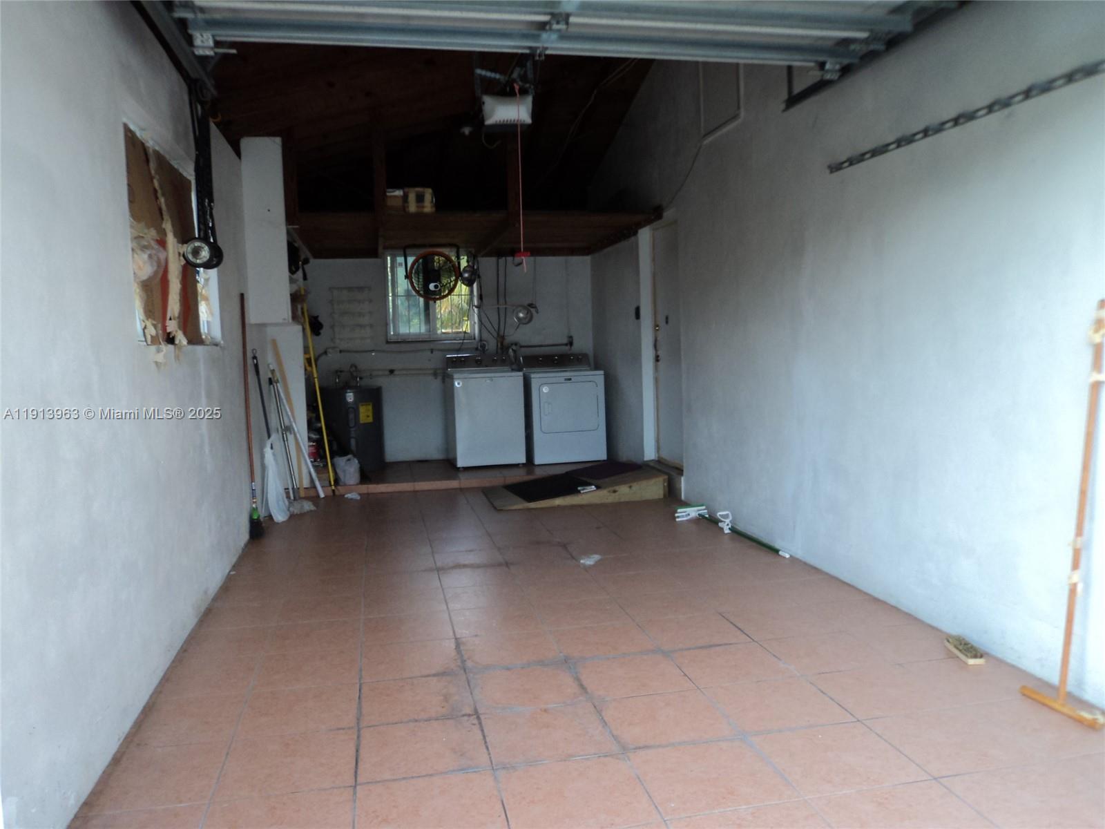 SOUTH HOLLYWOOD AMD PLAT - Residential