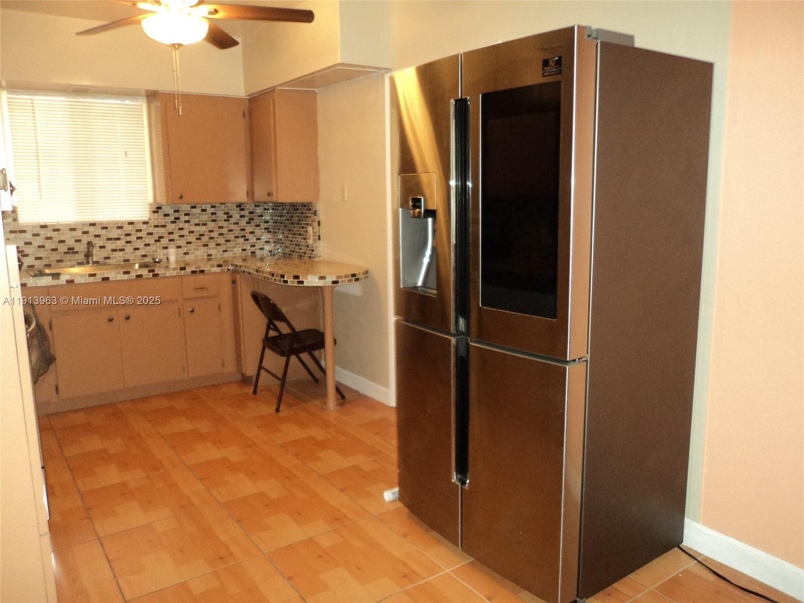 SOUTH HOLLYWOOD AMD PLAT - Residential