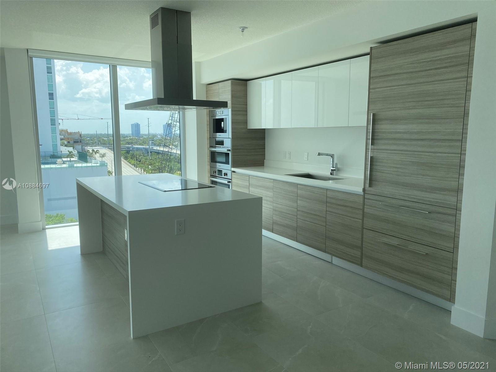 Parque Towers Condo - Residential