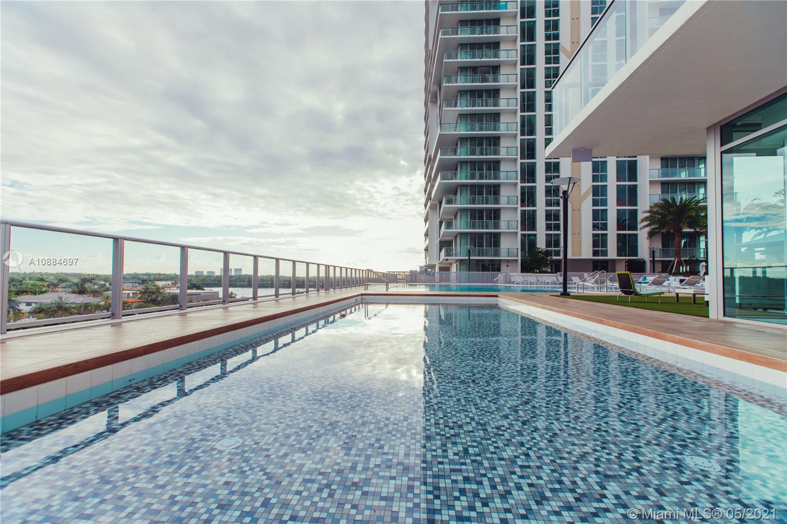 Parque Towers Condo - Residential