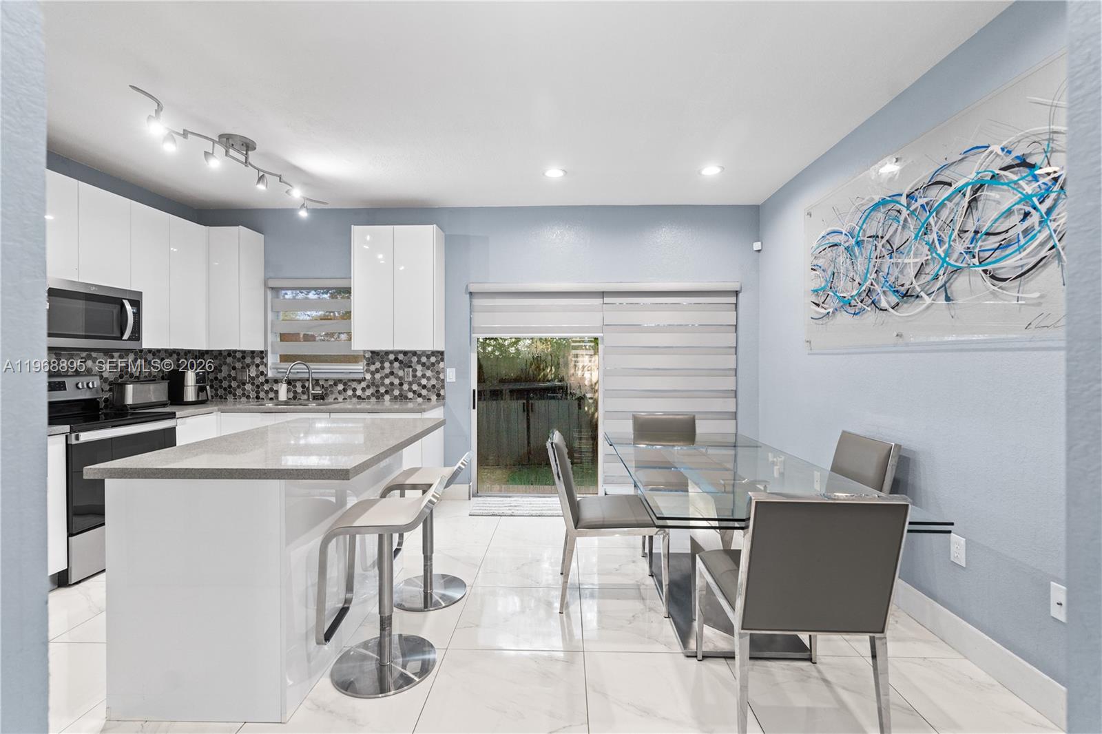 VENETIA GROVE - Residential