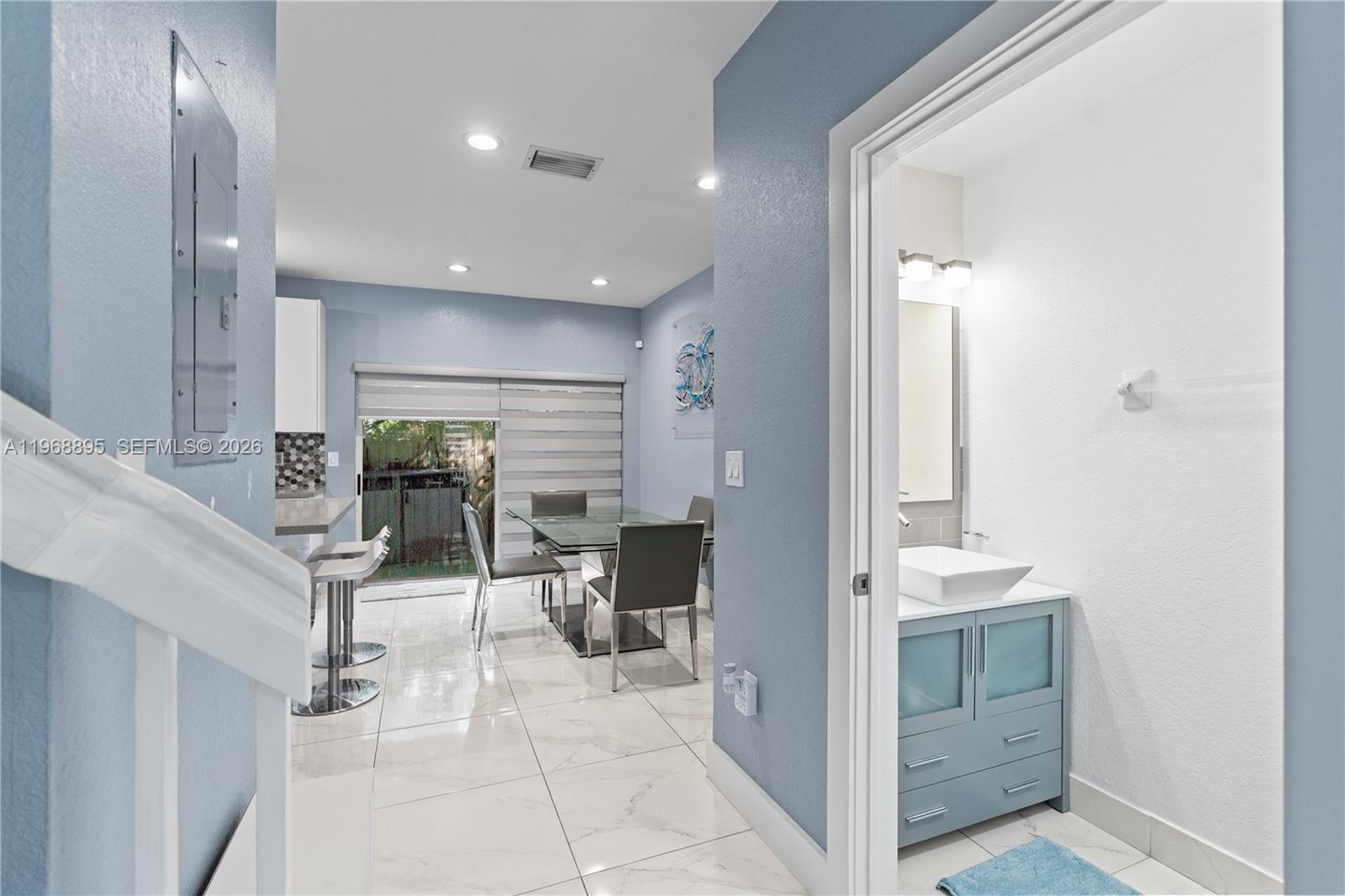 VENETIA GROVE - Residential