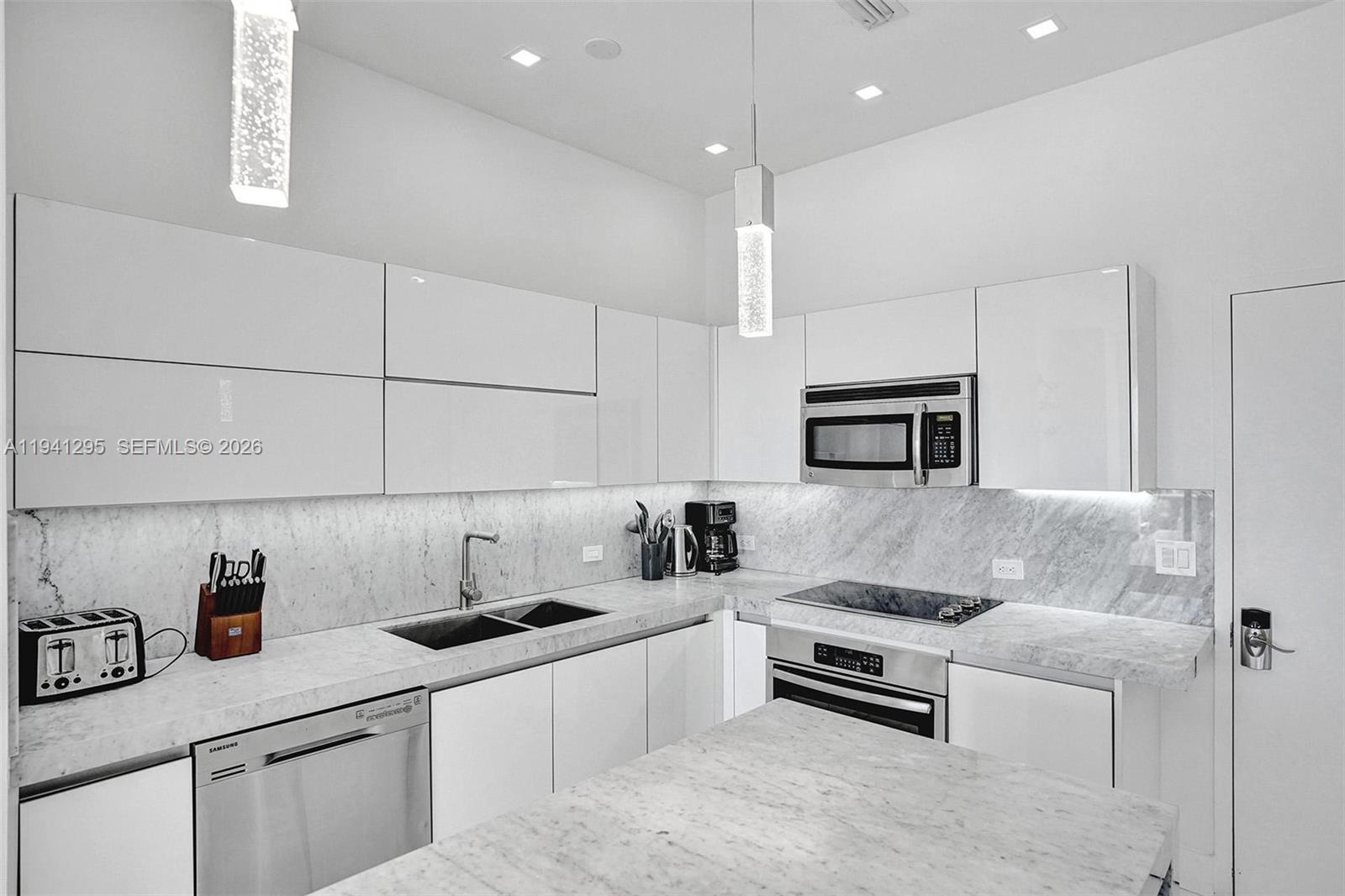 BEACHWALK CONDOMINIUM - Residential