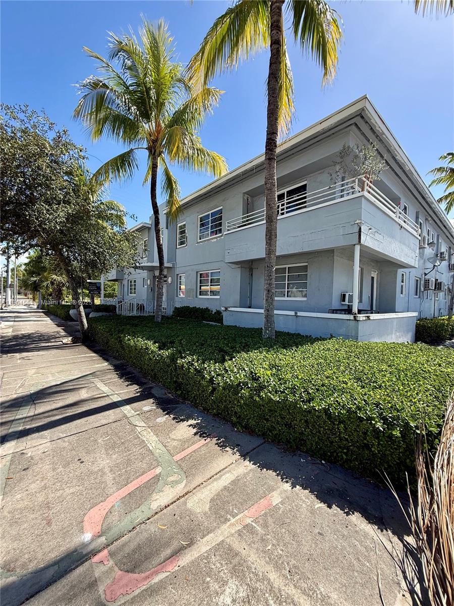 Act fast before it's gone! Located in the heart of Miami's newly upcoming Morningside area this studio has direct and close access to Miami's Design District, Wynwood/Edgewater, Downtown, and the Beach. This bright and breezy.unit features a great floor plan with many options to arrange furniture with a good flow. Located in a secure building with a community washer/dryer on site. One parking spot. Tenant to pay FPL and Internet. Fast Approval. Small Pets Welcome!