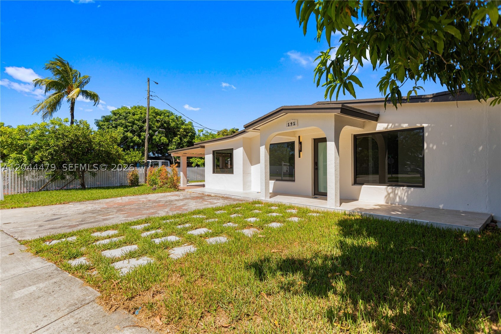 191 SE 6th Ave, Hialeah FL 33010
