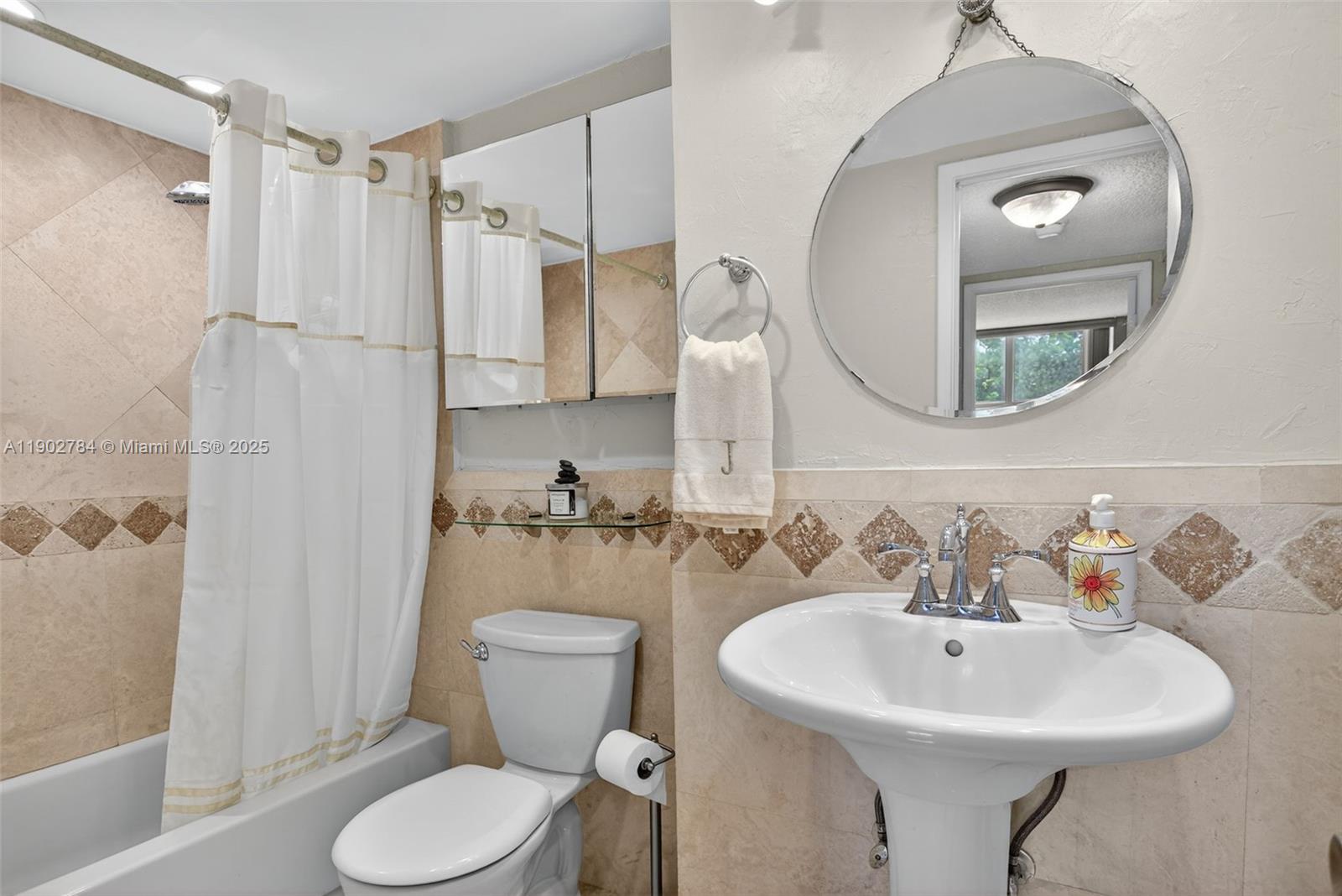 ISLAND CLUB TWO CONDO - Residential