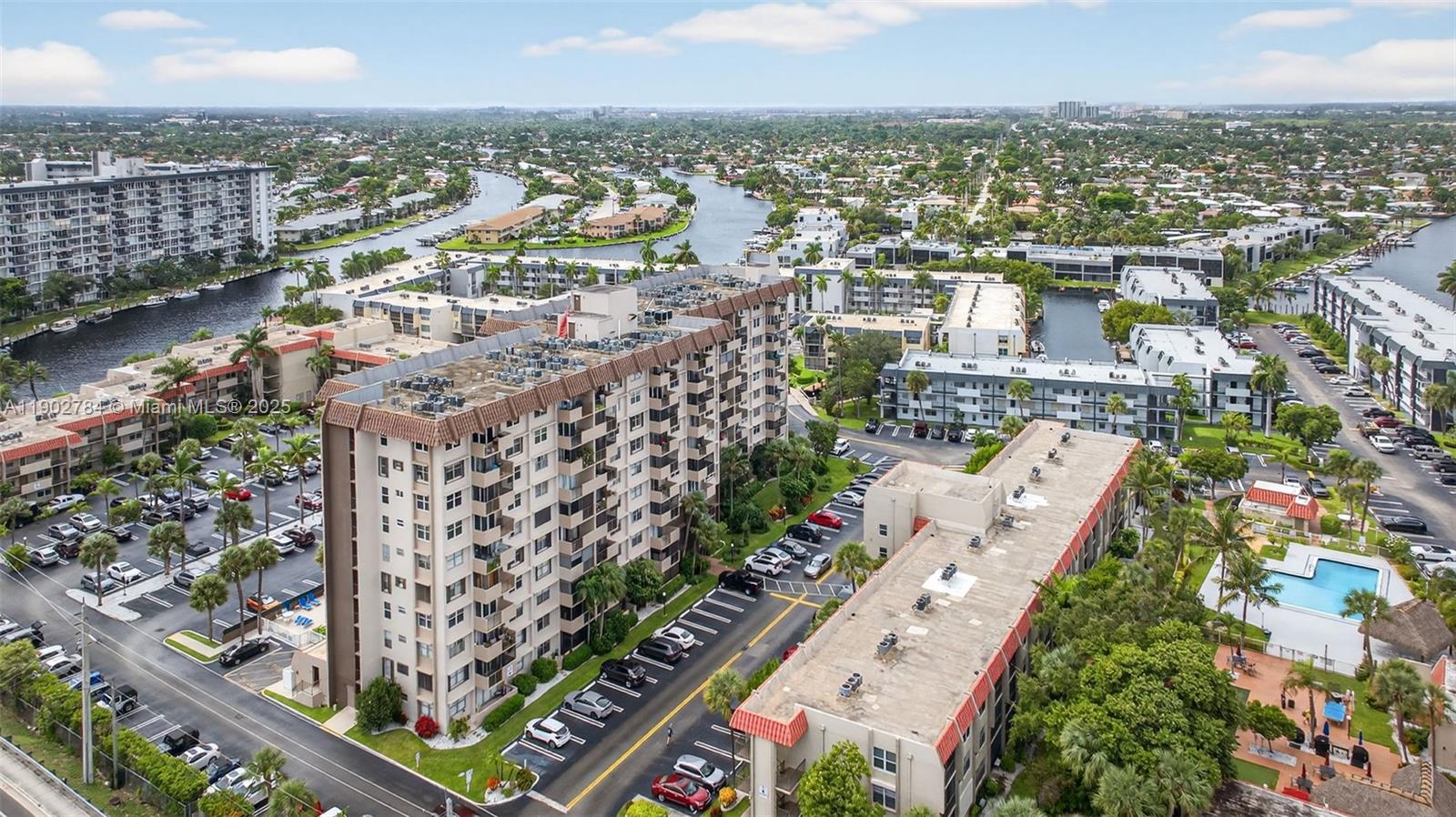 ISLAND CLUB TWO CONDO - Residential