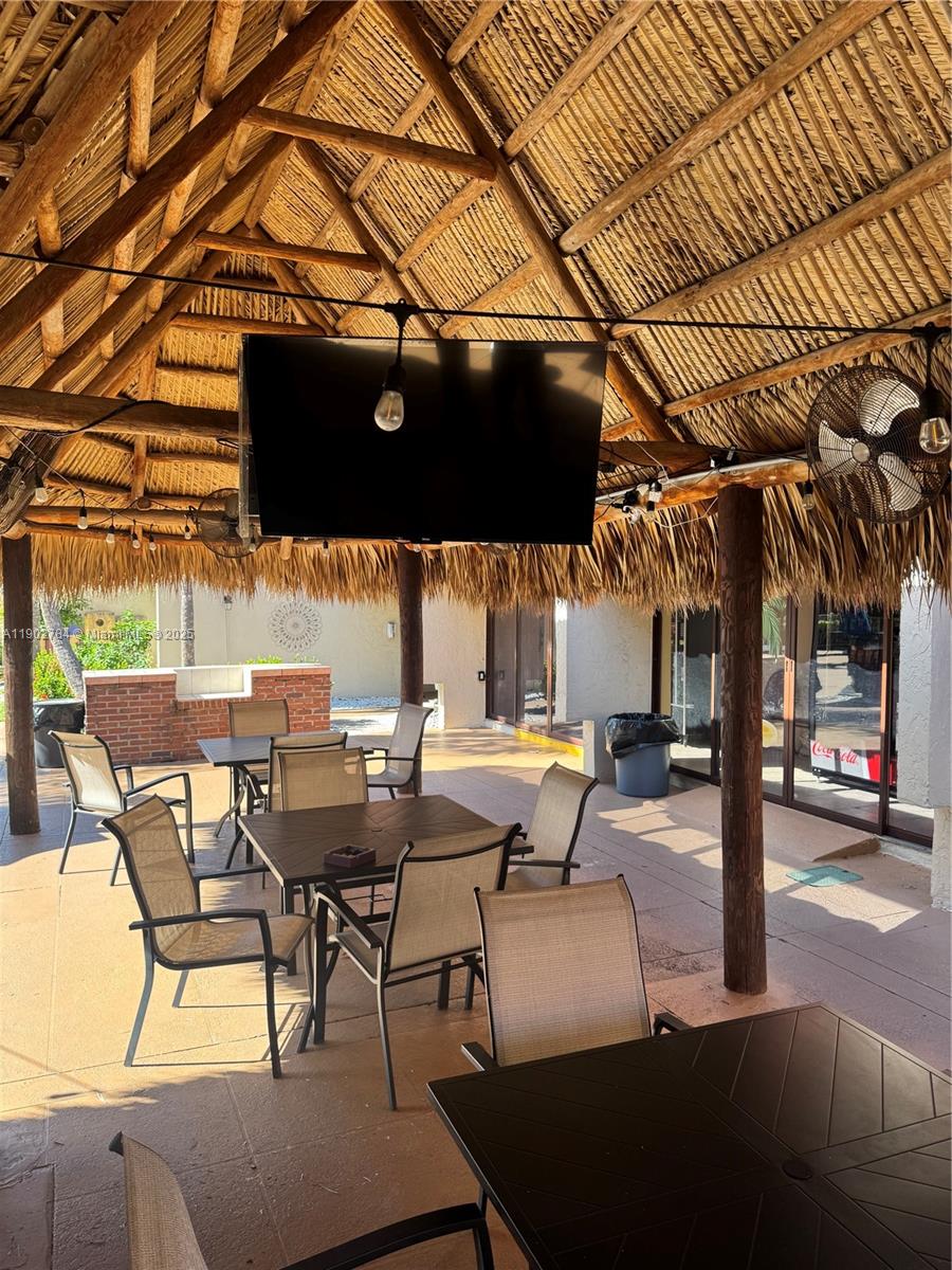 ISLAND CLUB TWO CONDO - Residential