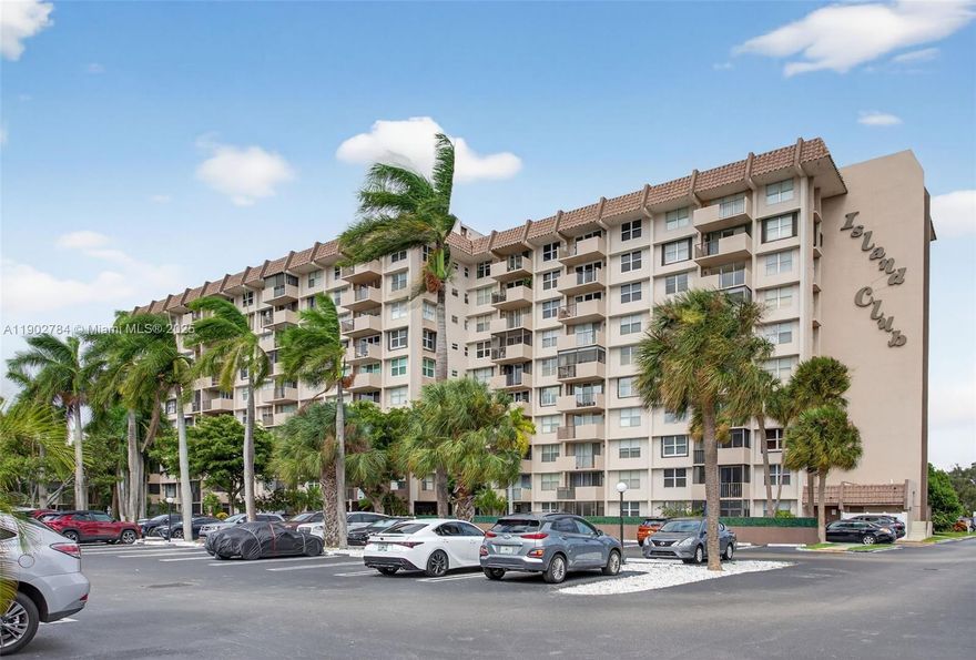 BEAUTIFUL WELL KEPT UNIT IN ISLAND CLUB, POMPANO BEACH! ALL AGES, NO RESTRICTIONS. THE BUILDING HAS PASSED ITS INSPECTIONS AND HAS RESERVES! NICELY UPDATED INSIDE, FEATURING IMPACT WINDOWS AND DOORS, HIGH END REAL WOOD FLOORING, ITALIAN TILING IN THE BATH AND REAL GRANITE COUNTERTOPS IN KITCHEN. ISLAND CLUB BOASTS TREMENDOUS AMENITIES. A WATERFRONT PROPERTY WITH MANY PRIVATE BOAT DOCKS. A TRUE RESORT LIKE POOL AREA WHICH IS HEATED YEAR ROUND & A HUGE HOT TUB. BBQ GRILLS, MULTIPLE TIKI HUTS, A PUTTING GREEN, SHUFFLEBOARD, A LITTLE DOG WALKING AREA, AND ETC. NOT TO MENTION THE LOCATION IS IN UP AND COMING POMPANO BEACH W/ WALKING DISTANCE ACCESS TO ATLANTIC BLVD WHICH IS UNDER HEAVY RENOVATION ADDING SHOPPING, DINING, AND MORE. PROJECTED TO BE ONE OF THE BEST BEACH CITIES TO LIVE AND PLAY!